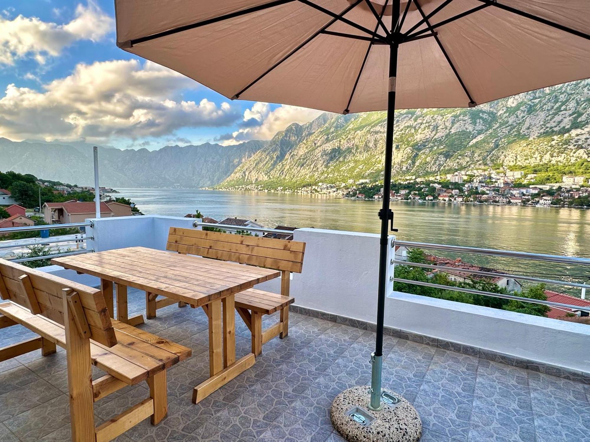 Villa House With Big Terrace And Beautiful Sea View Kotor Exterior foto