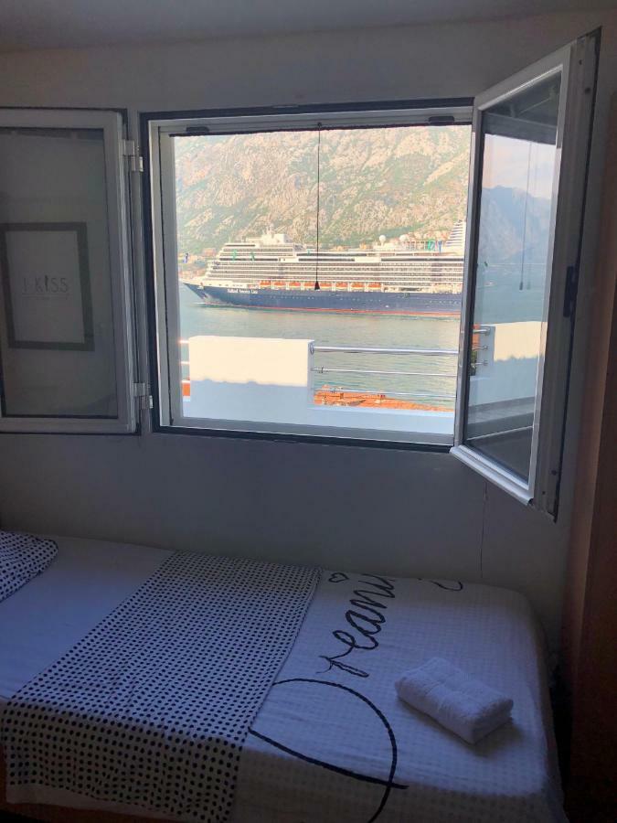 Villa House With Big Terrace And Beautiful Sea View Kotor Exterior foto
